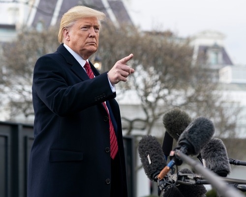 2,3 milyar dolarlık satış sinyali: Trump hisseleri sarsıldı