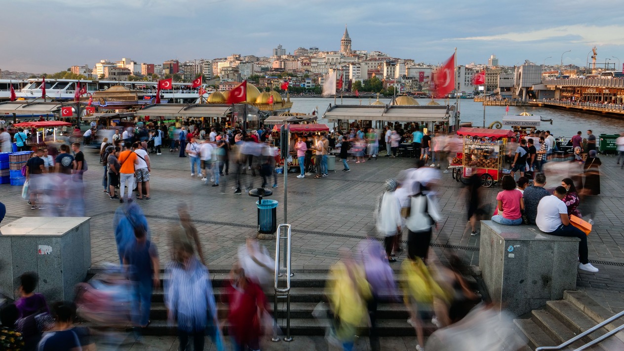 2025 ekonomik beklentileri: Türkiye ve küresel piyasalar için aracı kurumların makro tahminleri
