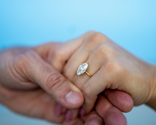 2026’nın yüzük trendleri: Ünlü evlilik tekliflerinden antika elmaslara