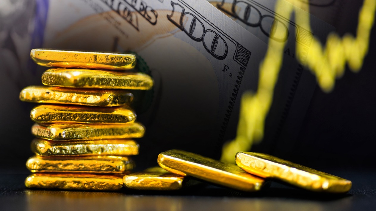 Jeopolitik gerilimler ve enflasyon endişesi altın fiyatlarını hızla aşağı çekiyor