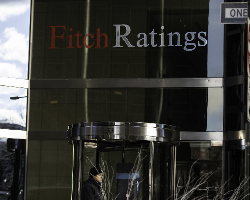 Fitch Türk bankacılık sektörü görünümünü revize etti