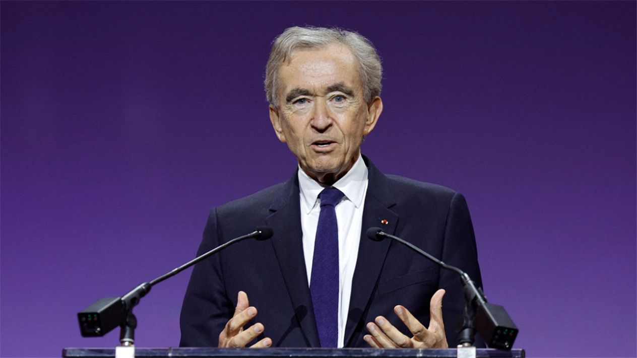 LVMH Başkanı Bernard Arnault'ın Serveti, Zayıf Üçüncü Çeyrek Kazançları Sonrası 10 Milyar Dolar Düştü