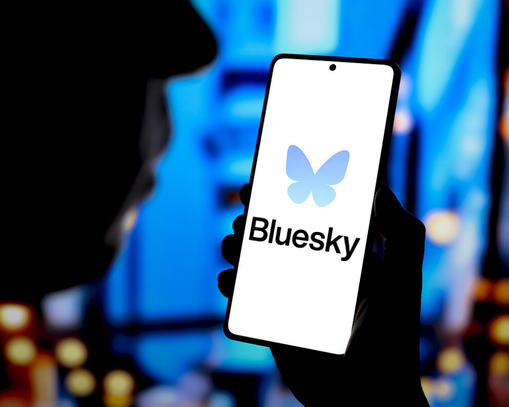 X’i terk etme çağrılarının ardından Bluesky’a 1 günde 1 milyon kayıt topladı