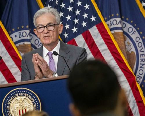 Eleştirileriyle gündemdeydi: Trump Fed Başkanı Powell’ı kovmayacağını söyledi