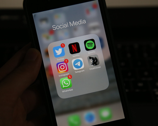 Dünyada ilk: Avustralya 16 yaş altı çocuklara sosyal medya yasağı getiriliyor