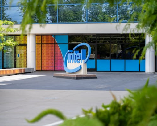 AB, Intel'in 1 milyar euro'luk cezasını iptal etti