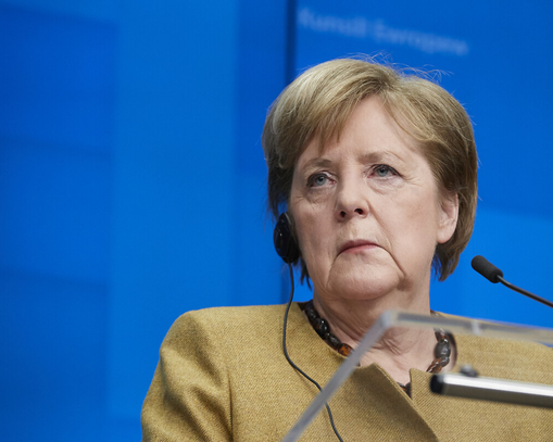 Bir döneme ışık tutan kitap raflarda: Merkel'den Özgürlük. Anılar 