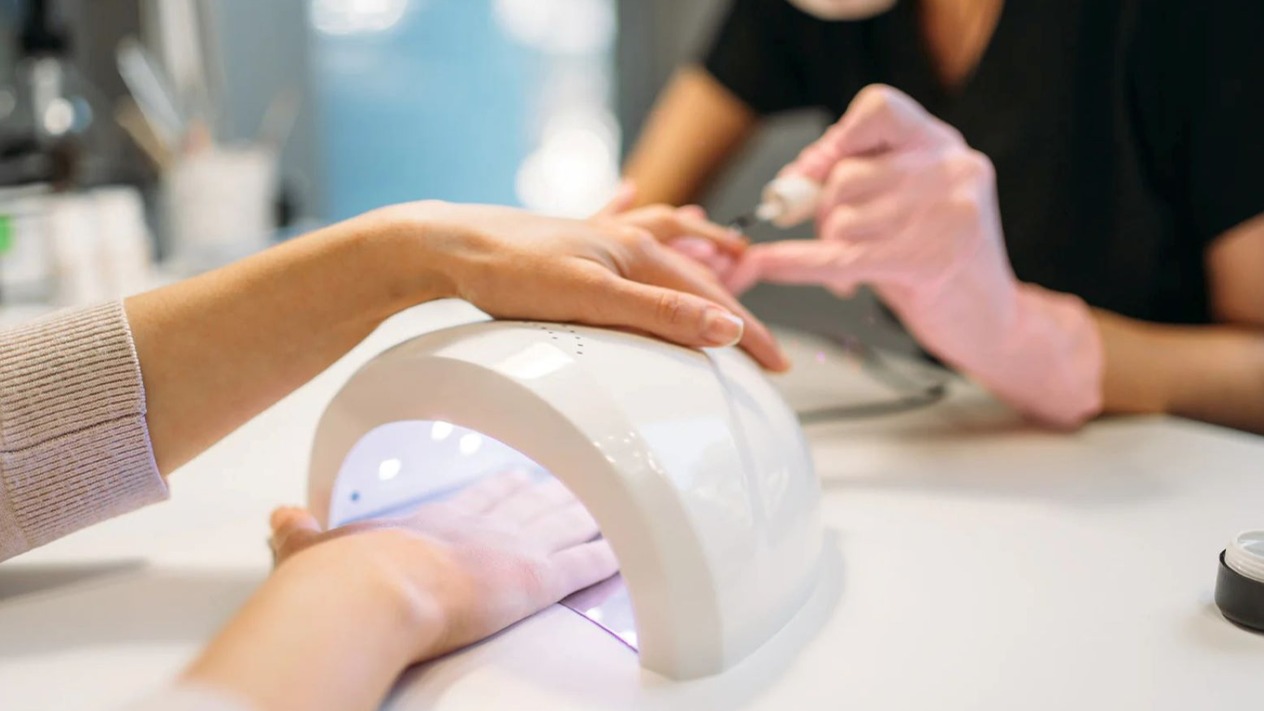 AB'den jel tırnak yasağı