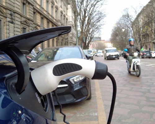 AB'den tarihi geri adım: 2035 içten yanmalı araç yasağı gevşetiliyor