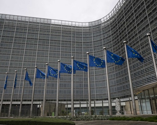 AB yeni dijital düzenlemesinde büyük teknoloji şirketlerini muaf mı tuttu?