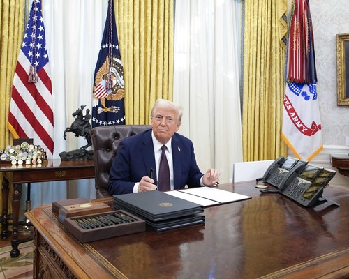 ABD Başkanı Donald Trump otomobil tarifelerini açıklamaya hazırlanıyor