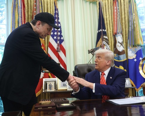 ABD Başkanı Trump Çin gezisine beş milyarder götürecek