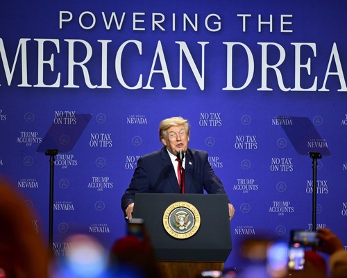 ABD Başkanı Trump’ın saç stili sosyal medyada spekülasyonlara yol açtı