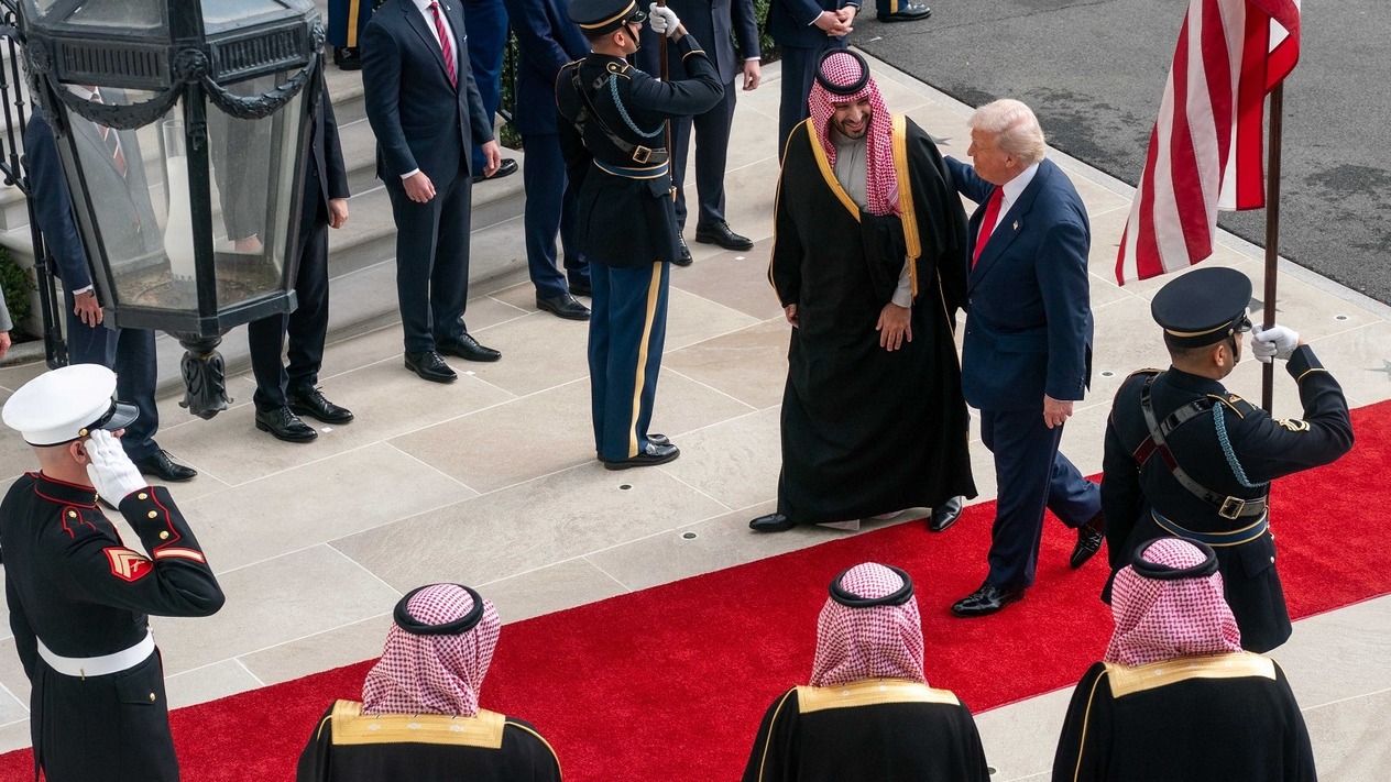 ABD Başkanı Trump’ın Suudi Arabistan’la ilişkisi: Nükleer görüşmeleri sürerken iş anlaşmaları arttı