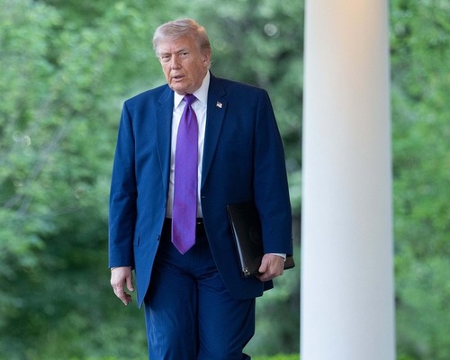 ABD Başkanı Trump’ın tartışmalı vergi davası: 1,7 milyar dolarlık fon iddiası