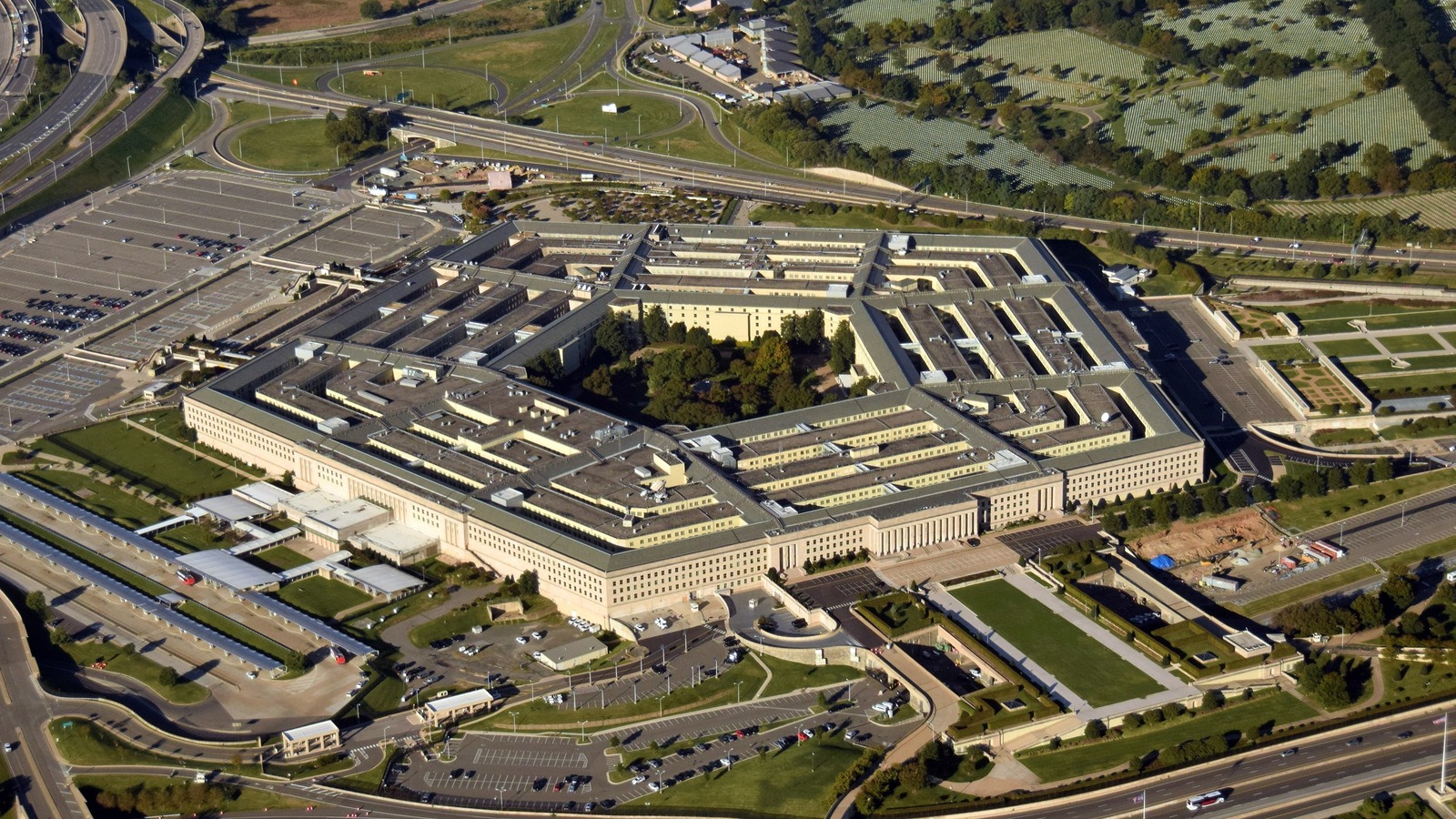 Pentagon'un yeni bütçesi rekor kırıyor