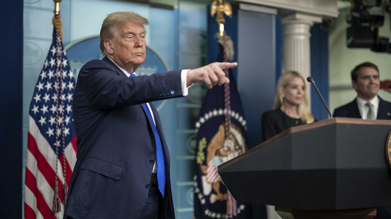 ABD’de 4 günlük kriz sona erdi: Trump bütçe paketini imzaladı