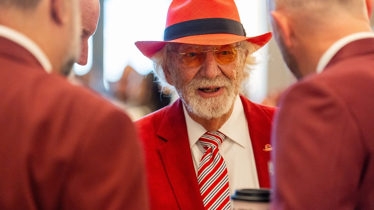 ABD’de 86 yaşındaki milyarder kongre için seçim yarışına giriyor