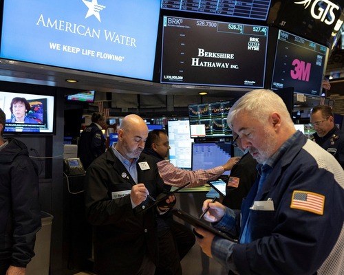 ABD’deki endişeli yatırımcılar mücevher satışlarına kadar her veriyi inceliyor