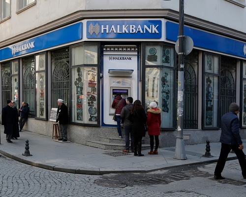 ABD'li yargıç, Halkbank aleyhindeki ceza davasını resmen düşürdü