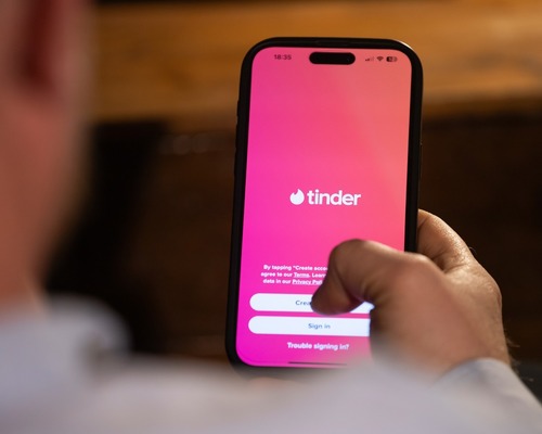 ABD’liler iş aramak için flört uygulamalarına yöneliyor