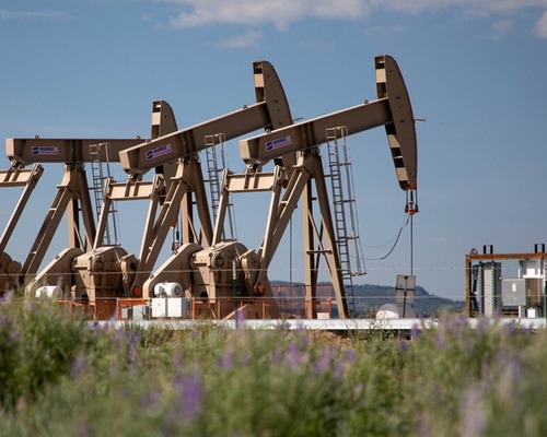  ABD'nin İran'a saldırıları yeniden başlatmasıyla petrol yükseldi