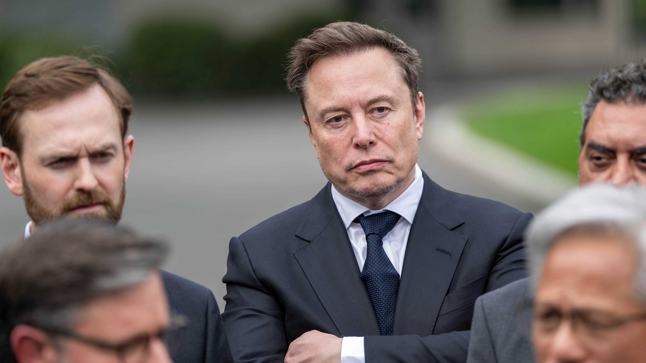ABD Savunma Bakanı Elon Musk’ı askeri silah geliştirme projesine dahil etti