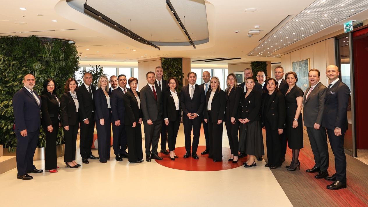 Akbank üst yönetiminde yeni dönem