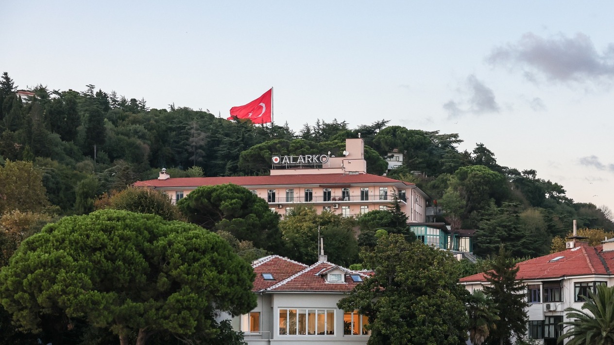 Alarko Holding beklentilerin üstünde zarar etti