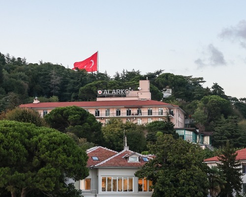 Alarko Holding beklentilerin üstünde zarar etti