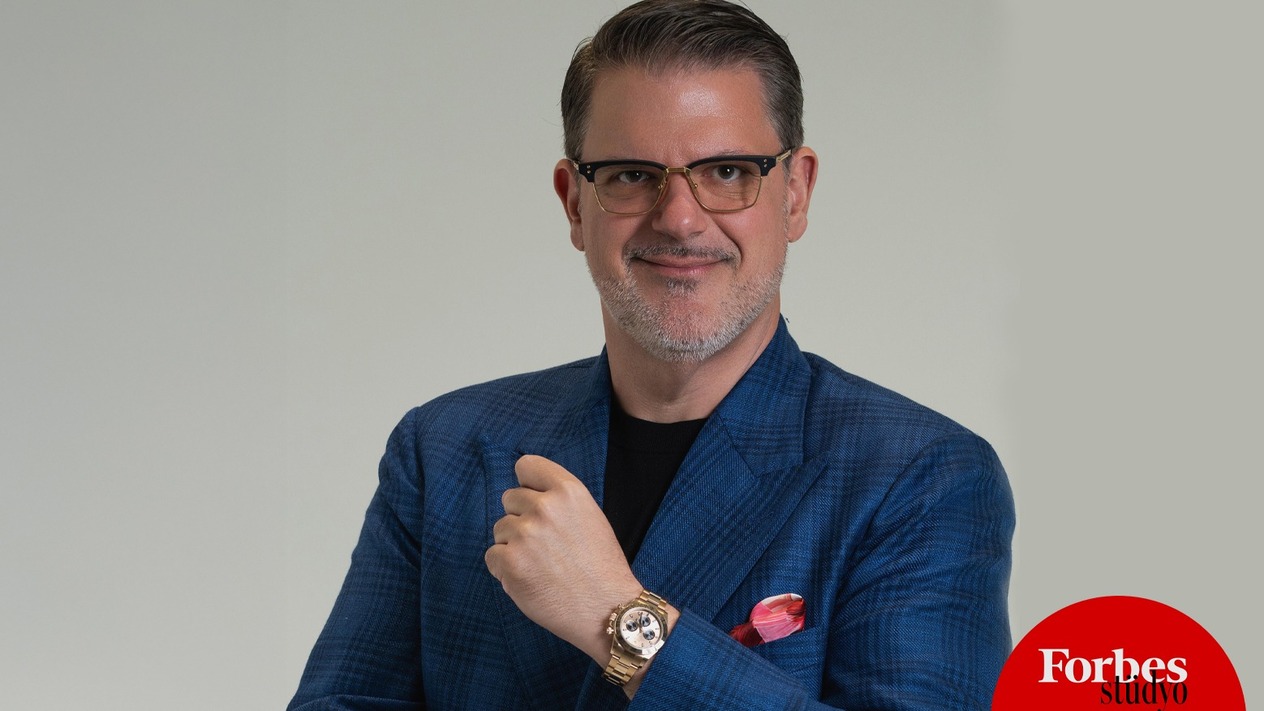 Alex Chiniborch became the most influential gold figure of the 2020s