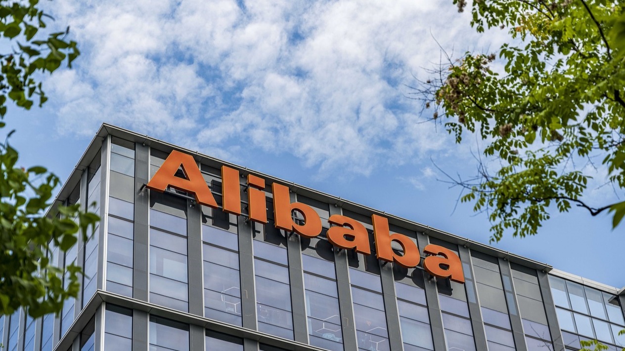 Alibaba Hong Kong'daki rekor hisse satışında 10 milyar dolar toplandı