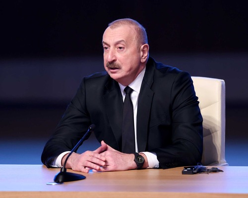 Aliyev ile Azerbaycan satranç tahtasında güçlü oyuncu