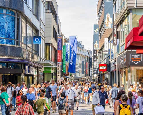 Almanlar hisse senetlerini sevmeyi öğreniyor