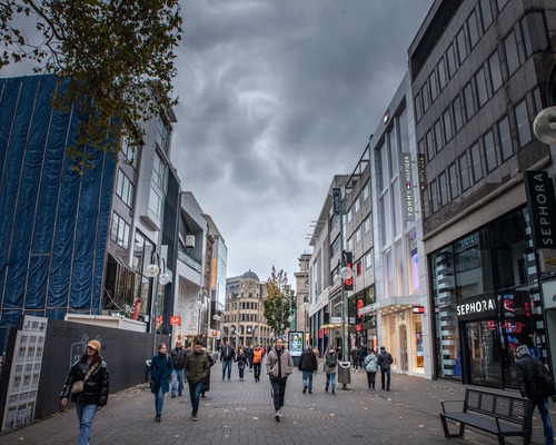 Almanya büyümeyi riske atmadan 10 yılda yaklaşık 2 trilyon euro borçlanabilir