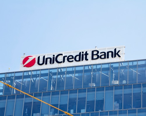 Almanya'da hükümet krizi yaşanırken Unicredit, Commerzbank'taki hissesini yüzde 28'e çıkardı