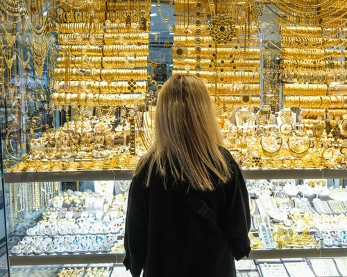 Altın fiyatlarında kâr satışları düşüşü tetikledi