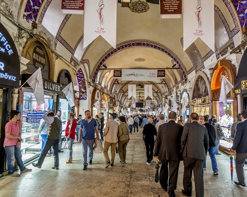 Altın piyasalarında tarihi zirve: Cumhuriyet altını asgari ücreti aştı