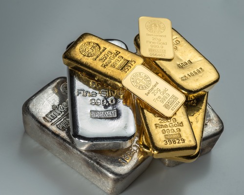 Altın ve gümüş Fed ve İran gelişmeleriyle rekor seviyeye yükseldi