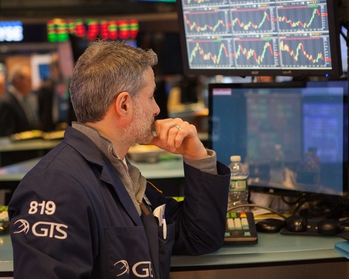 Amerikan şirketleri kendi hisselerini rekor bir hızla satın alıyor