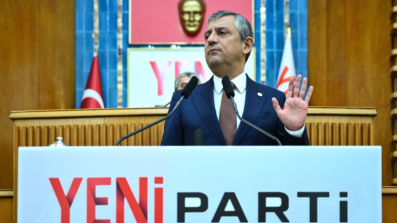 Anayasa mahkemesi, Yeni Parti'nin isminin hükümsüz sayılması talebini reddetti