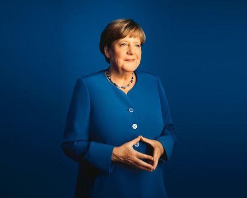 Angela Merkel'in hayatını anlattığı anı kitabı yayımlandı