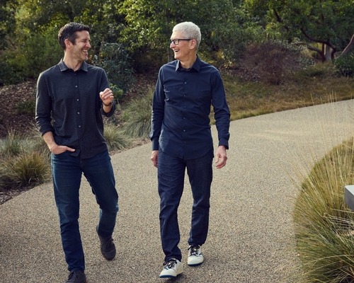 Apple’da John Ternus CEO’luk koltuğunu devralıyor