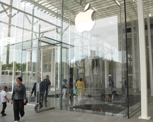 Apple’ın katlanabilir modeli iPhone ultra yalnızca beyaz renk olacak
