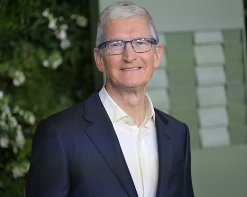 Apple'ın Tim Cook sonrası lideri kim olacak?