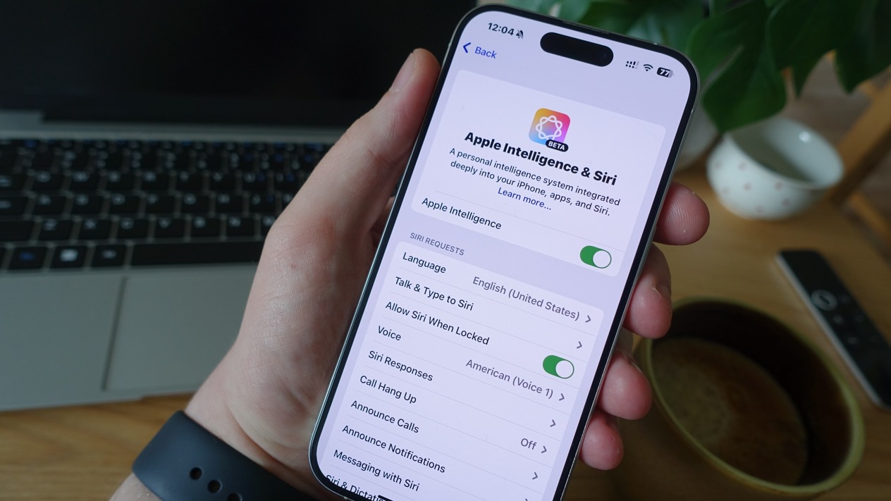 Apple Siri'yi güçlendirmek için Anthropic veya OpenAI teknolojilerini değerlendirmeye aldı