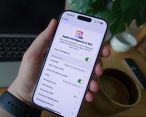 Apple Siri'yi güçlendirmek için Anthropic veya OpenAI teknolojilerini değerlendirmeye aldı