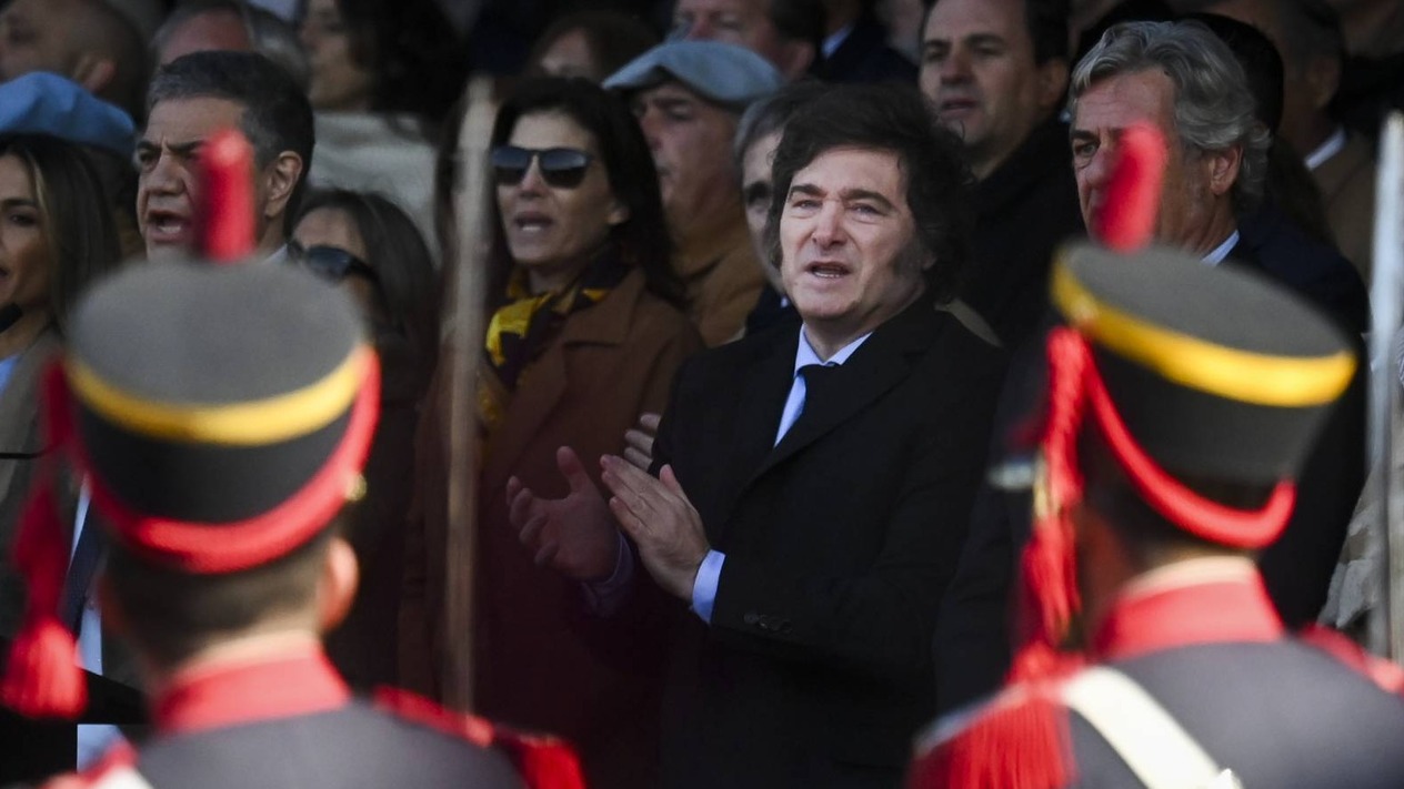 Arjantin ekonomisi üçüncü çeyrekte resesyondan çıktı