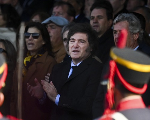 Arjantin ekonomisi üçüncü çeyrekte resesyondan çıktı