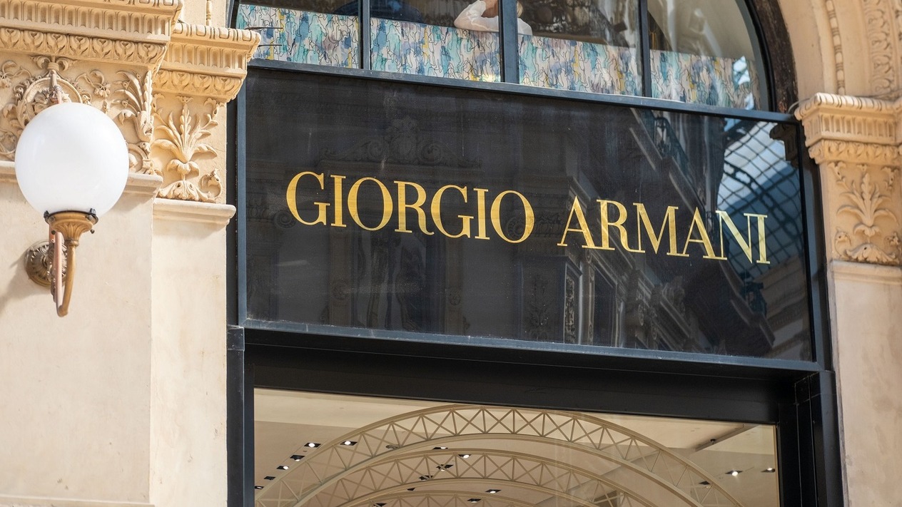 Armani yeni iş planı için danışmanlık şirketiyle anlaştı